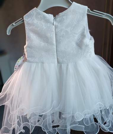Fehér fodros baba alkalmi ruha- keresztelő ruha