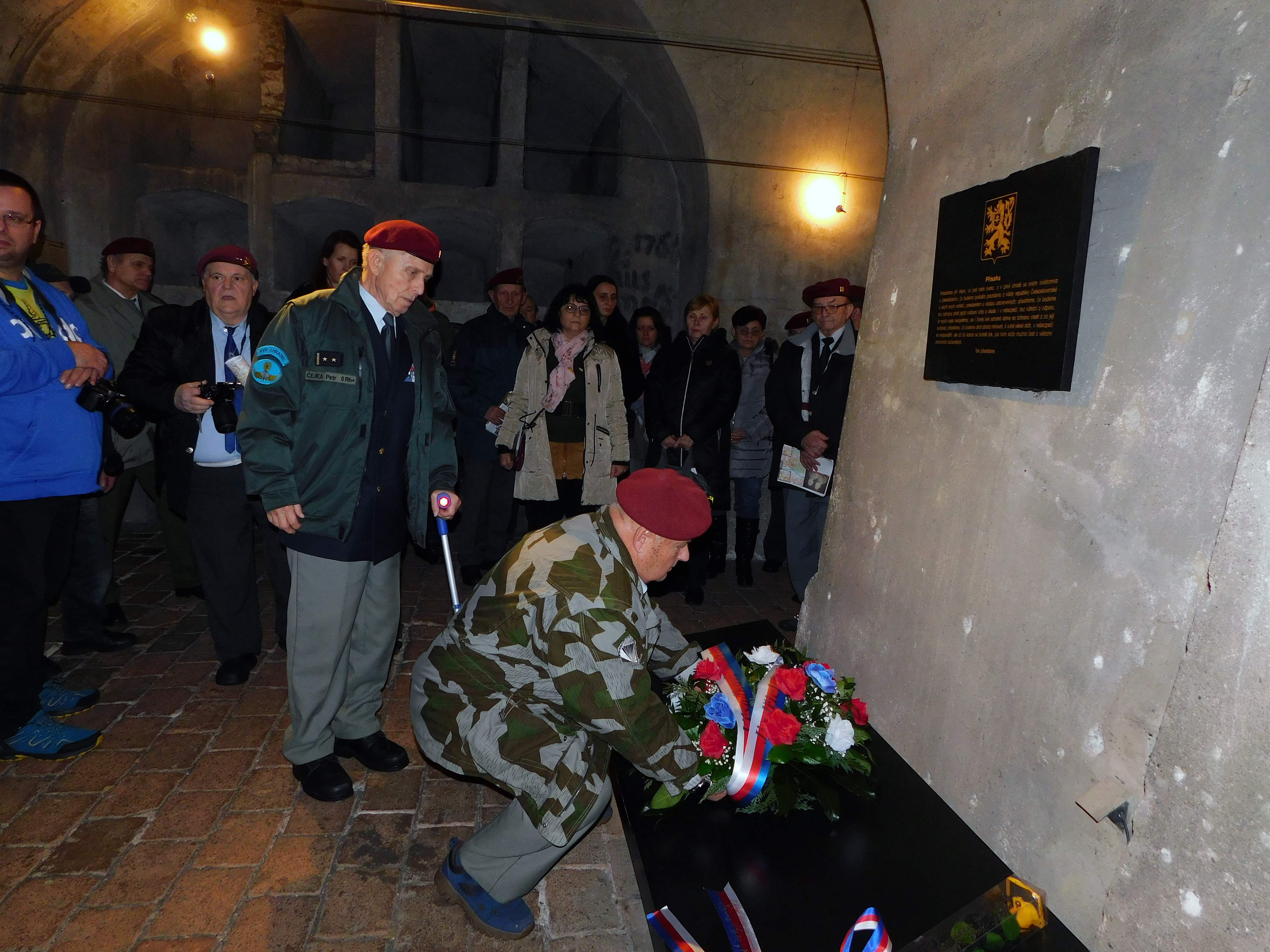 Jindřichohradečtí výsadkoví veteráni navštívili expozice VHU v Praze