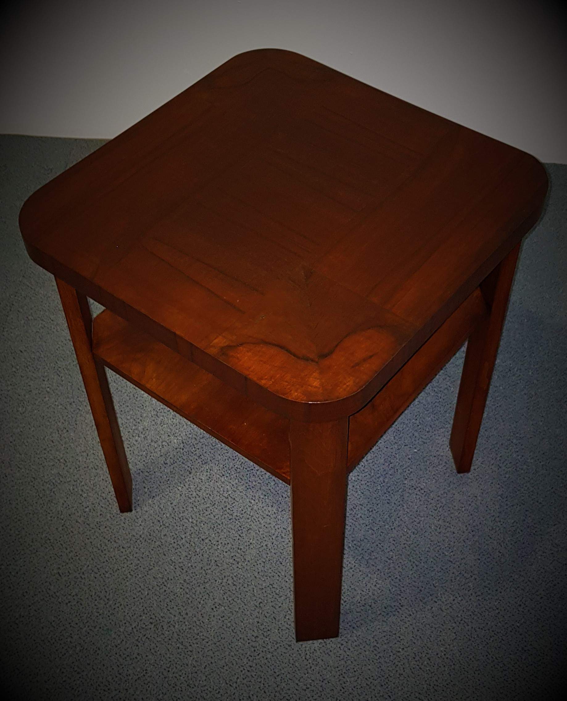 retro konferenční stolek (O_20_0001)